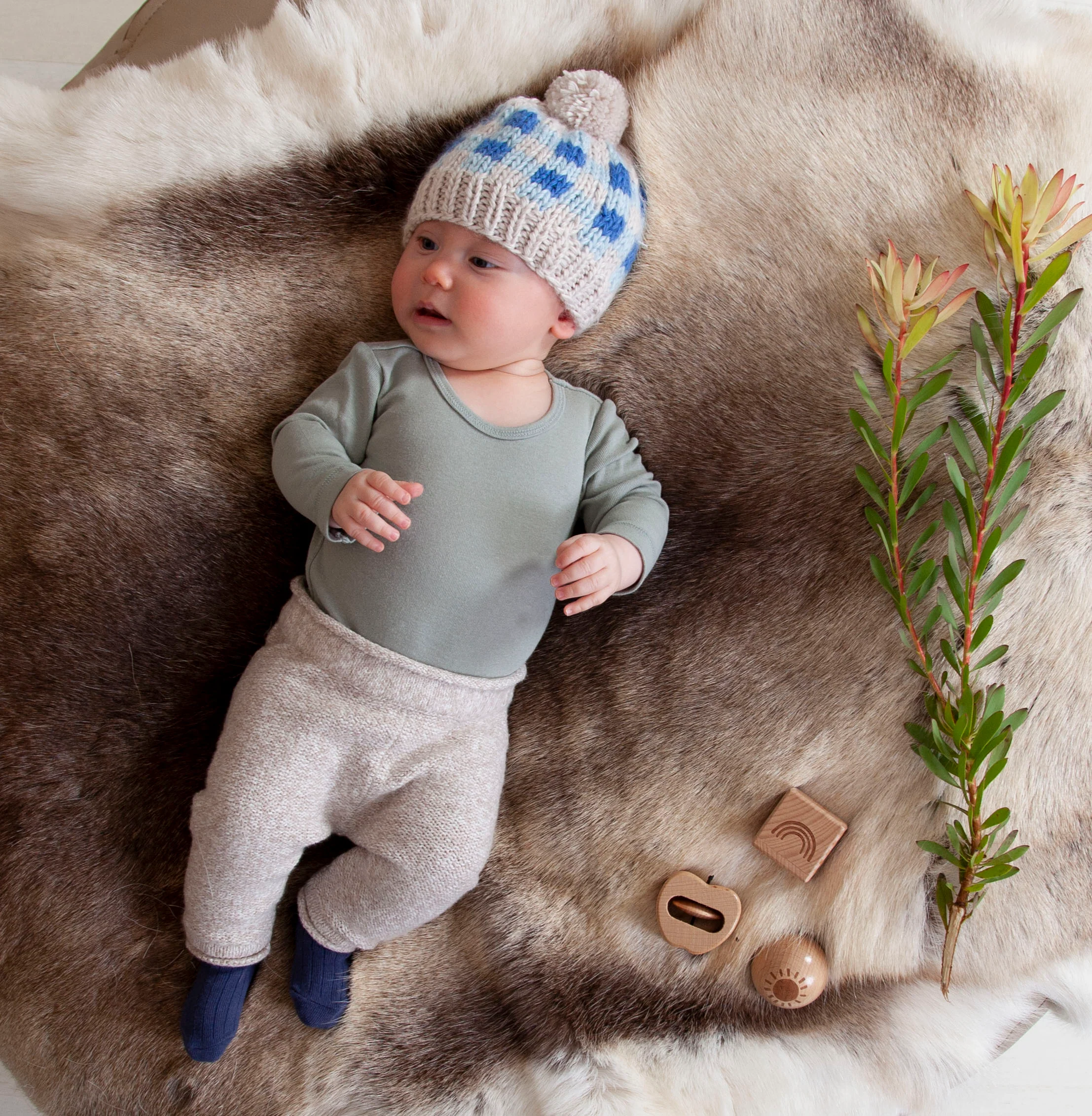 Acorn Checks Beanie - Blue - Image 3