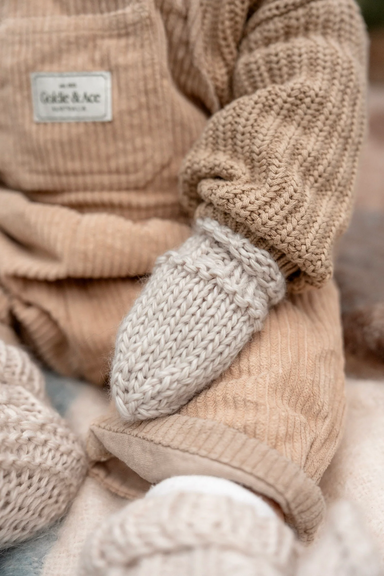 Cottontail Mittens - Oatmeal - Image 2
