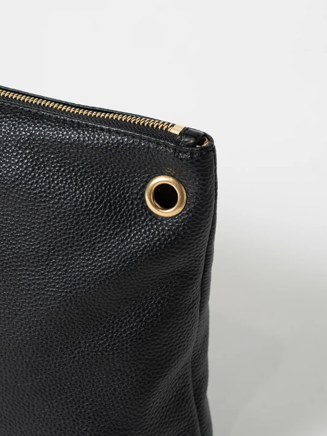 Luxe Grande Pouch - Black - Image 7