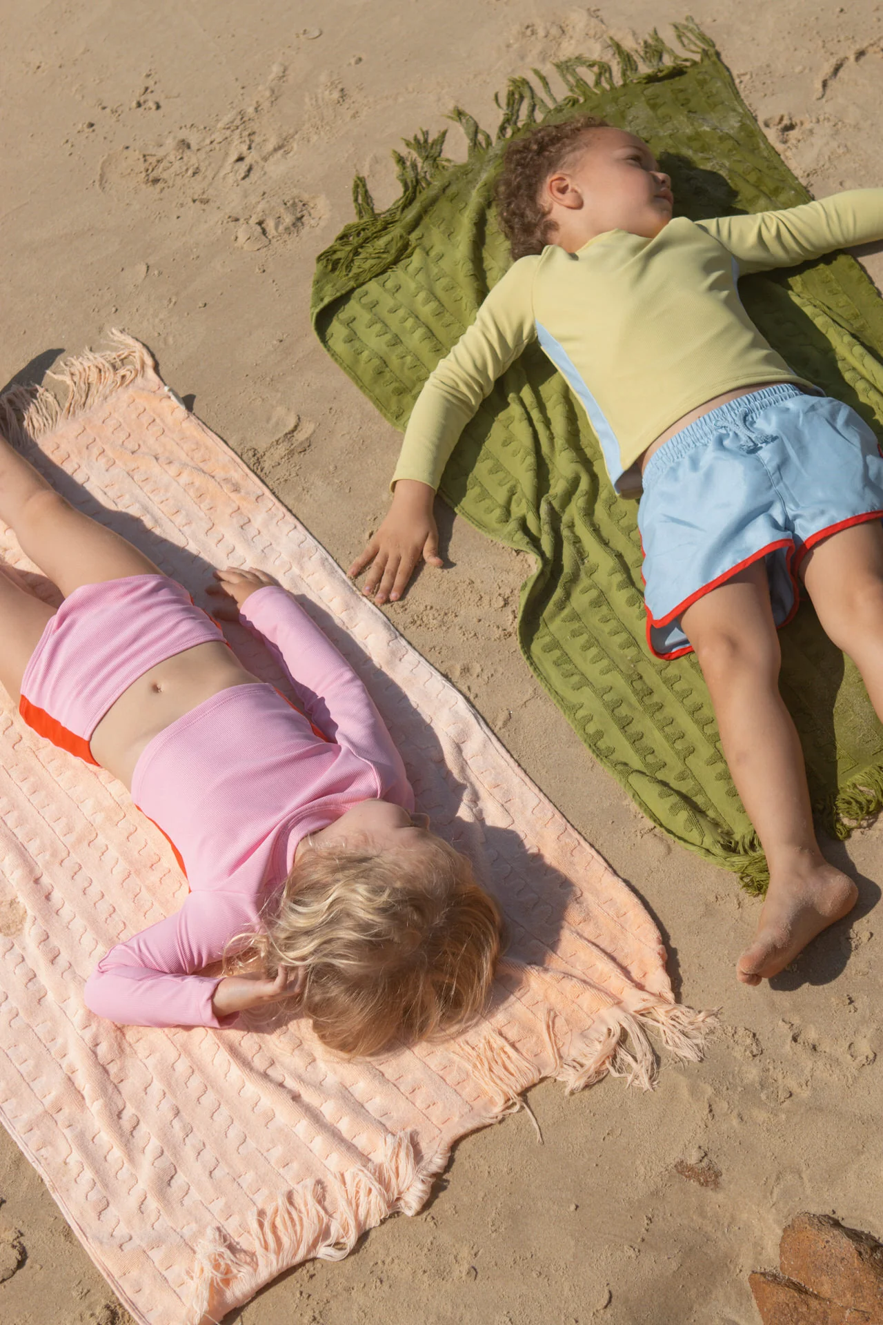 Flow Terry Beach Towel - Leaf - Image 4
