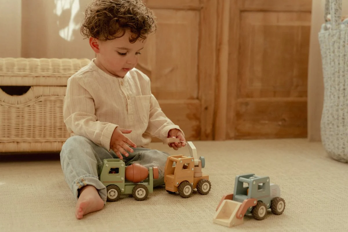 Wooden Cement Truck - Image 7
