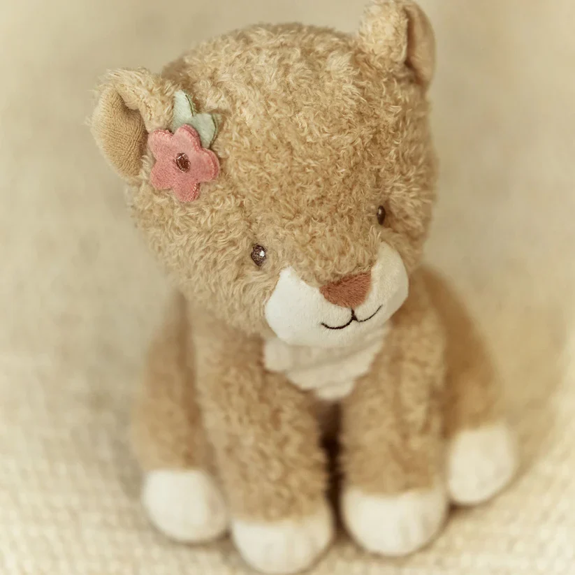 Cuddle Lioness 17cm - Image 6