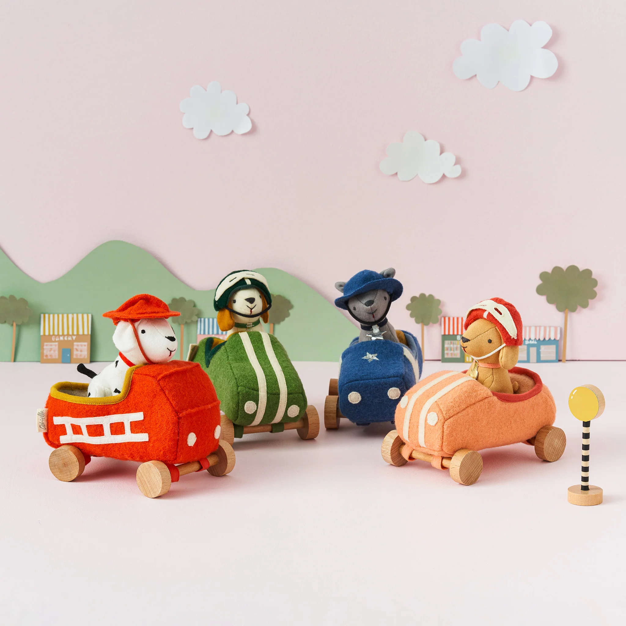 Holdie Dog-Go - Racer Officer - Image 3