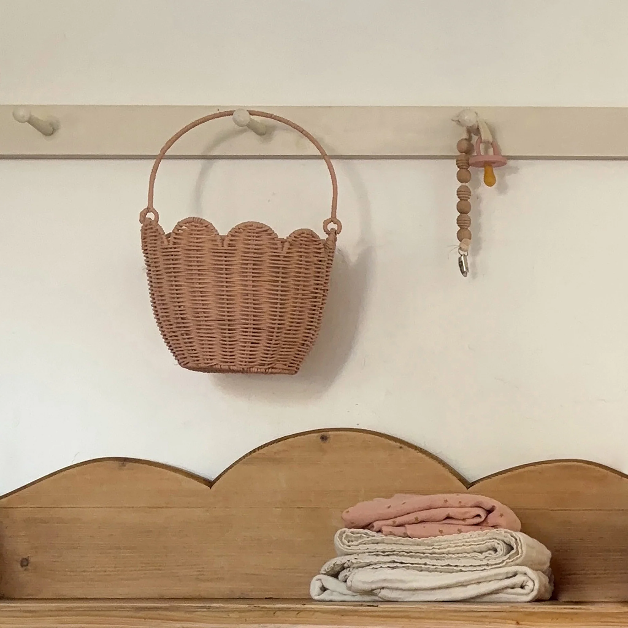 Rattan Tulip Carry Basket - Seashell Pink - Image 4
