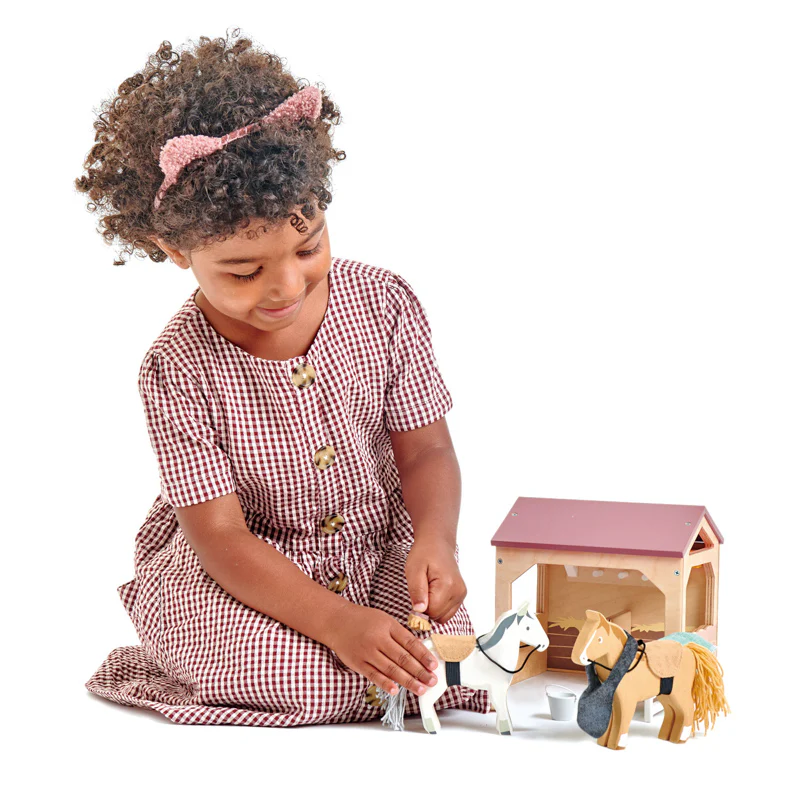 Wooden Horse Stable Set - Image 2