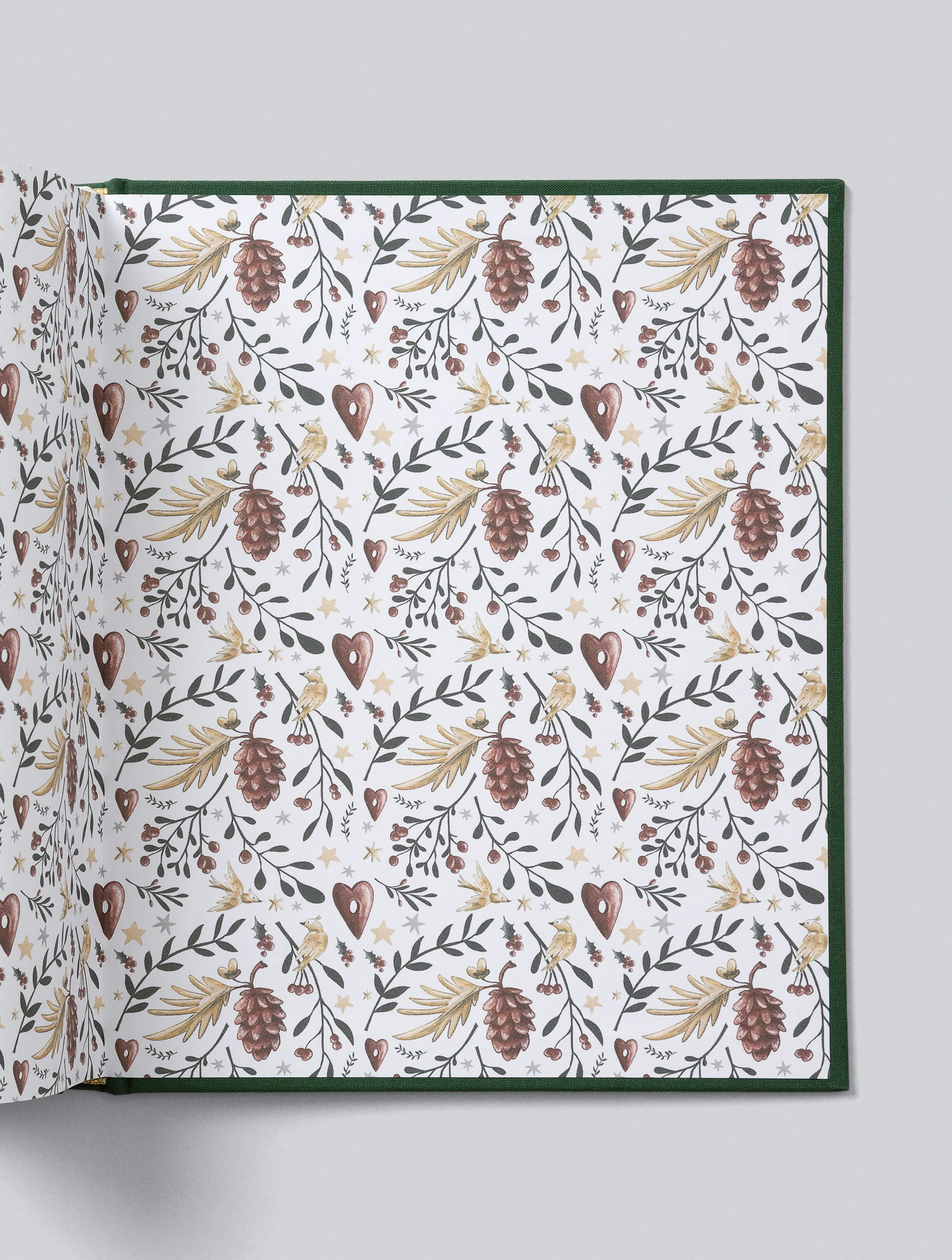 Write To Me - Family Christmas Book - Forest Green - Image 4